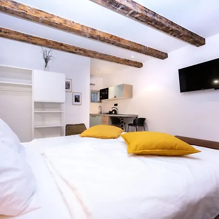 Brand New Luxury Noah Apartmán